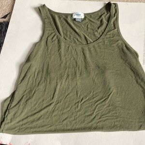 Old Navy green tank